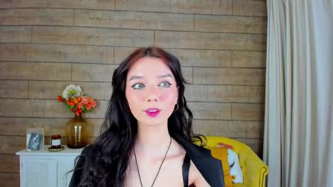 vanessavien online show from February 9, 4:18 pm