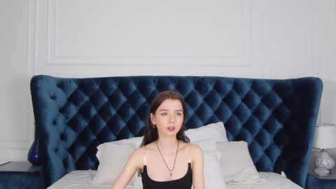 vanessavien online show from January 30, 4:45 pm