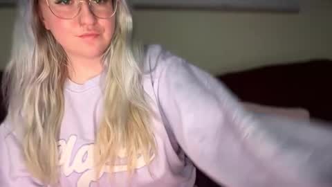 vanillapuddingpie online show from February 17, 2:55 am