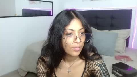 vane online show from April 18, 7:07 pm