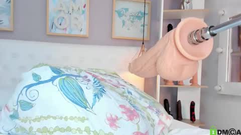 vannia smith  online show from March 13, 3:13 pm