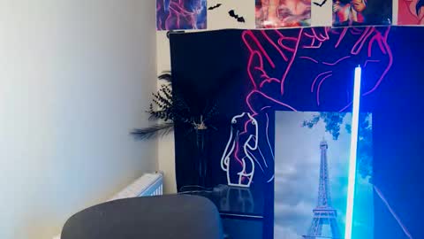 Snapshot of vanrey_ chatting on October 24, 8:32 am Vanessa online show from October 24, 8:32 am