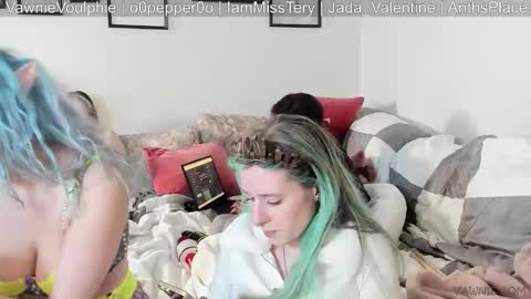 Vawnie Voulphie online show from October 22, 1:54 am
