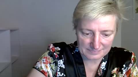 vea_motty online show from November 12, 2:04 pm