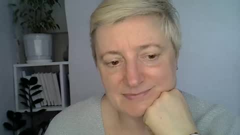 vea_motty online show from April 13, 2:51 pm