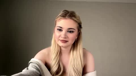 Monika online show from February 18, 1:10 pm