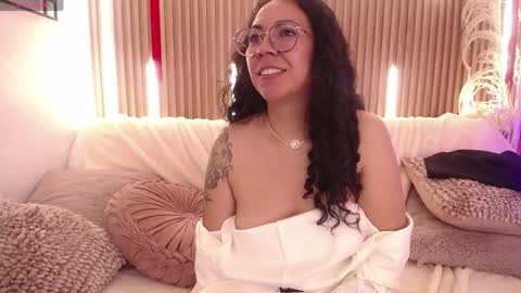 Emma Curly online show from May 13, 4:24 pm