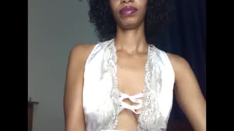 velvetbrownn online show from April 12, 1:52 am