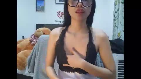 Cassy Pinay online show from February 28, 6:51 pm