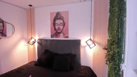 velvetscarlett online show from March 16, 1:26 pm