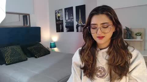 Snapshot of venus_steffen chatting on September 29, 12:21 pm Mia online show from September 29, 12:21 pm