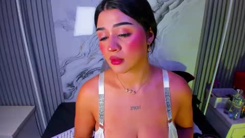 Venusowen  online show from April 15, 3:12 pm