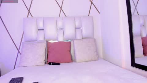 VENUS online show from February 5, 12:08 pm