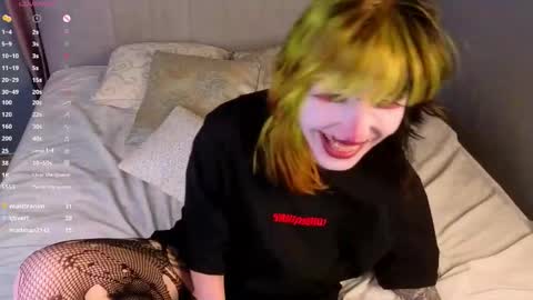 Erica online show from November 10, 9:21 pm