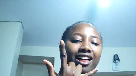 vera_bliss21 online show from July 13, 8:20 pm