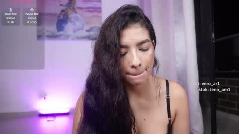 vero_cam online show from March 5, 3:35 am