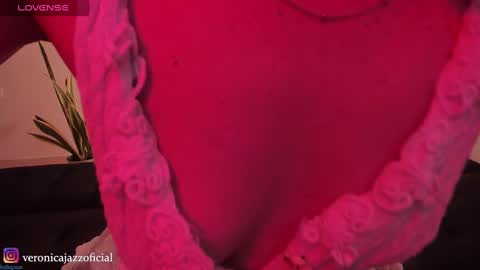 Snapshot of veronica_jazz chatting on September 18, 9:46 pm Vero 3 online show from September 18, 9:46 pm