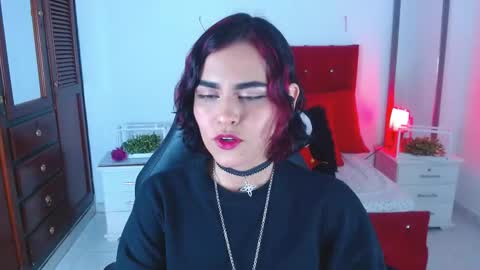 veronica_luar online show from December 3, 4:48 am