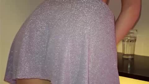 very_satrange_things online show from March 5, 7:15 am