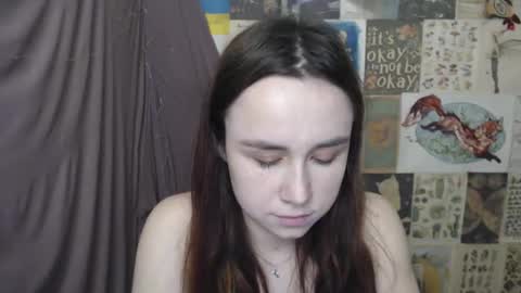 veryveryvery_shy online show from March 14, 9:21 am