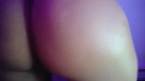 vibe_xxxo online show from March 13, 5:20 am