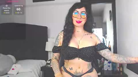 Vicky  online show from February 13, 11:45 am