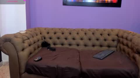 Vicky online show from November 10, 9:32 pm