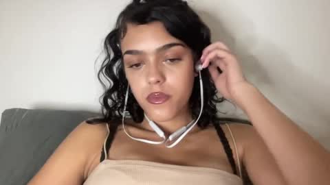Snapshot of vickyyyx chatting on January 12, 5:13 am Goddess Victory online show from January 12, 5:13 am
