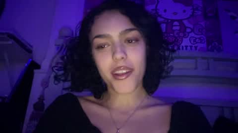 Snapshot of vickyyyx chatting on December 8, 7:15 am Goddess Victory online show from December 8, 7:15 am