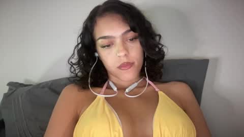Snapshot of vickyyyx chatting on February 5, 12:53 am Goddess Victory online show from February 5, 12:53 am