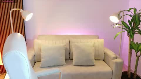 victoria online show from February 3, 1:27 pm