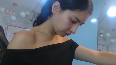 Victoria online show from March 29, 1:10 pm