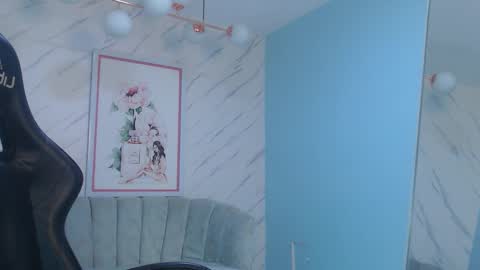 Victoria online show from March 25, 1:58 pm