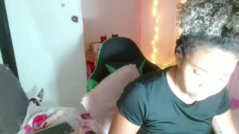 VICKY online show from February 19, 1:49 am