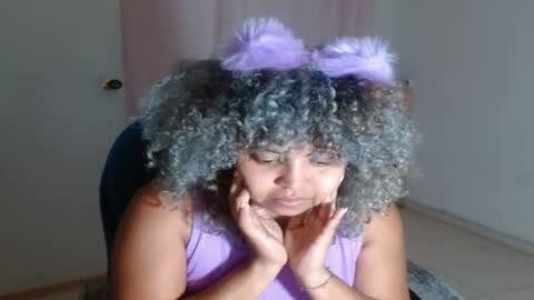 Snapshot of victoria_miler chatting on January 19, 10:17 pm VICKY online show from January 19, 10:17 pm