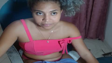 Snapshot of victoria_miler chatting on February 12, 3:07 am VICKY online show from February 12, 3:07 am