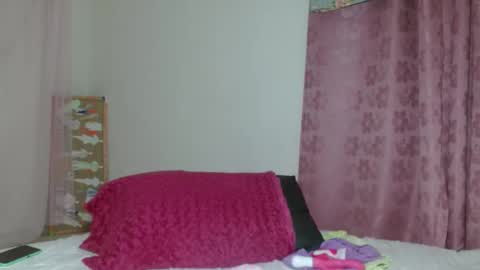 Snapshot of victoria_miler chatting on February 9, 7:41 pm VICKY online show from February 9, 7:41 pm