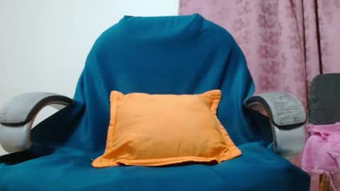 Snapshot of victoria_miler chatting on March 9, 7:37 pm VICKY online show from March 9, 7:37 pm