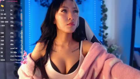 Victoria  online show from May 4, 9:51 pm