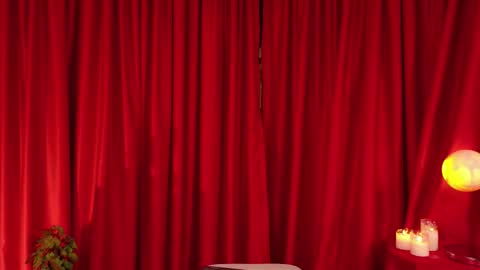 VictoriaNova online show from March 27, 9:15 pm