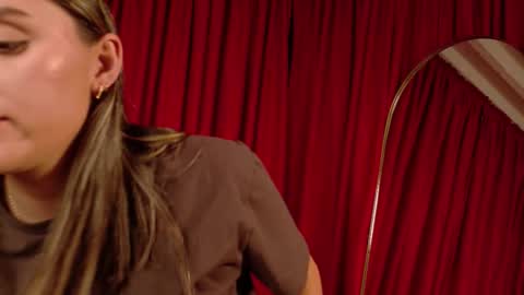 VictoriaNova online show from March 21, 10:04 pm