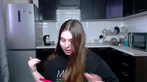 victoriassecrets_ online show from December 3, 6:03 am