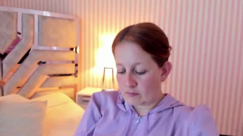 Violeta online show from December 13, 1:59 am