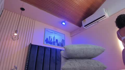 Viiolett online show from April 16, 9:39 pm