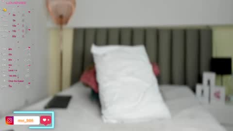 Snapshot of violeta_cs chatting on February 11, 8:20 pm online show from February 11, 8:20 pm