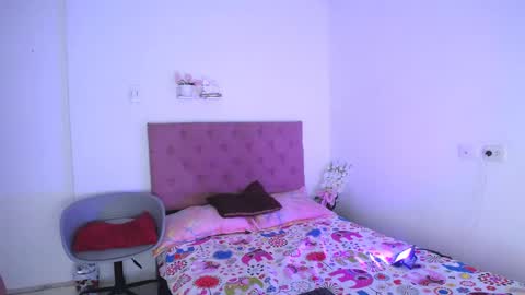 VIOLETA online show from December 2, 9:59 pm