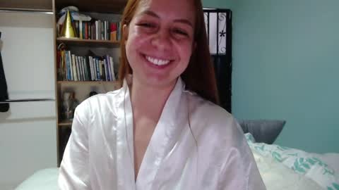 Violeta Peter online show from April 4, 10:30 pm