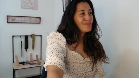 violeta_scott_ online show from April 29, 5:30 pm