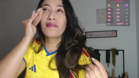 violeta_scott_ online show from June 11, 1:41 pm