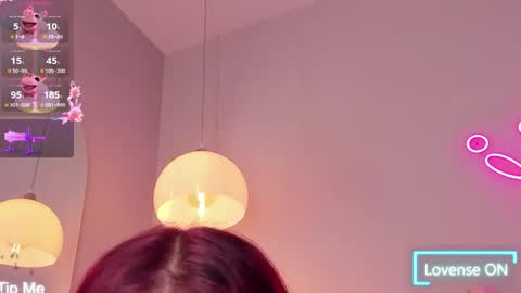 Violeth Hill online show from January 8, 8:35 pm